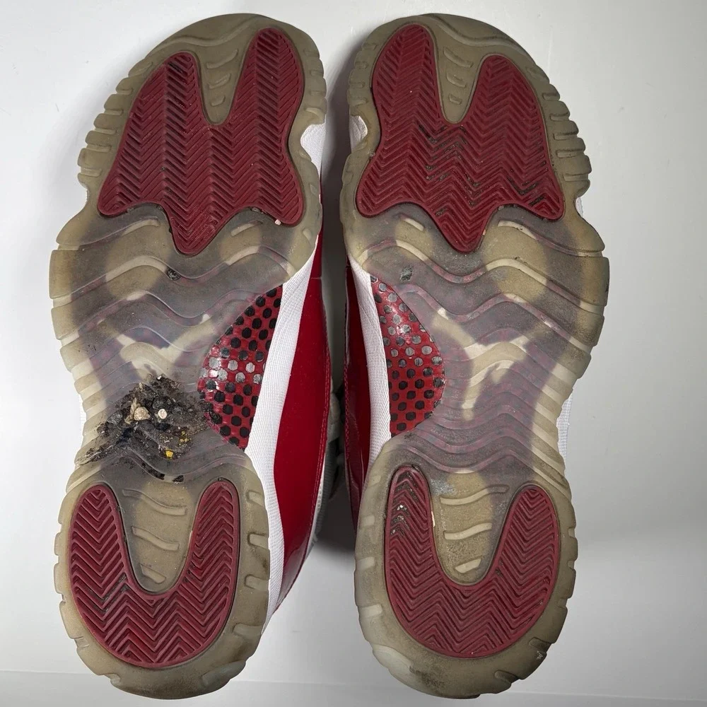 Size‎ 10.5 Nike Air Jordan 11 Retro Cherry Sneakers CT8012-116